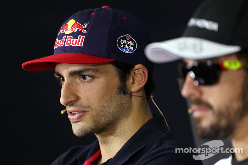 关于红牛二队轻取迈凯伦，阿隆索关键制胜的信息