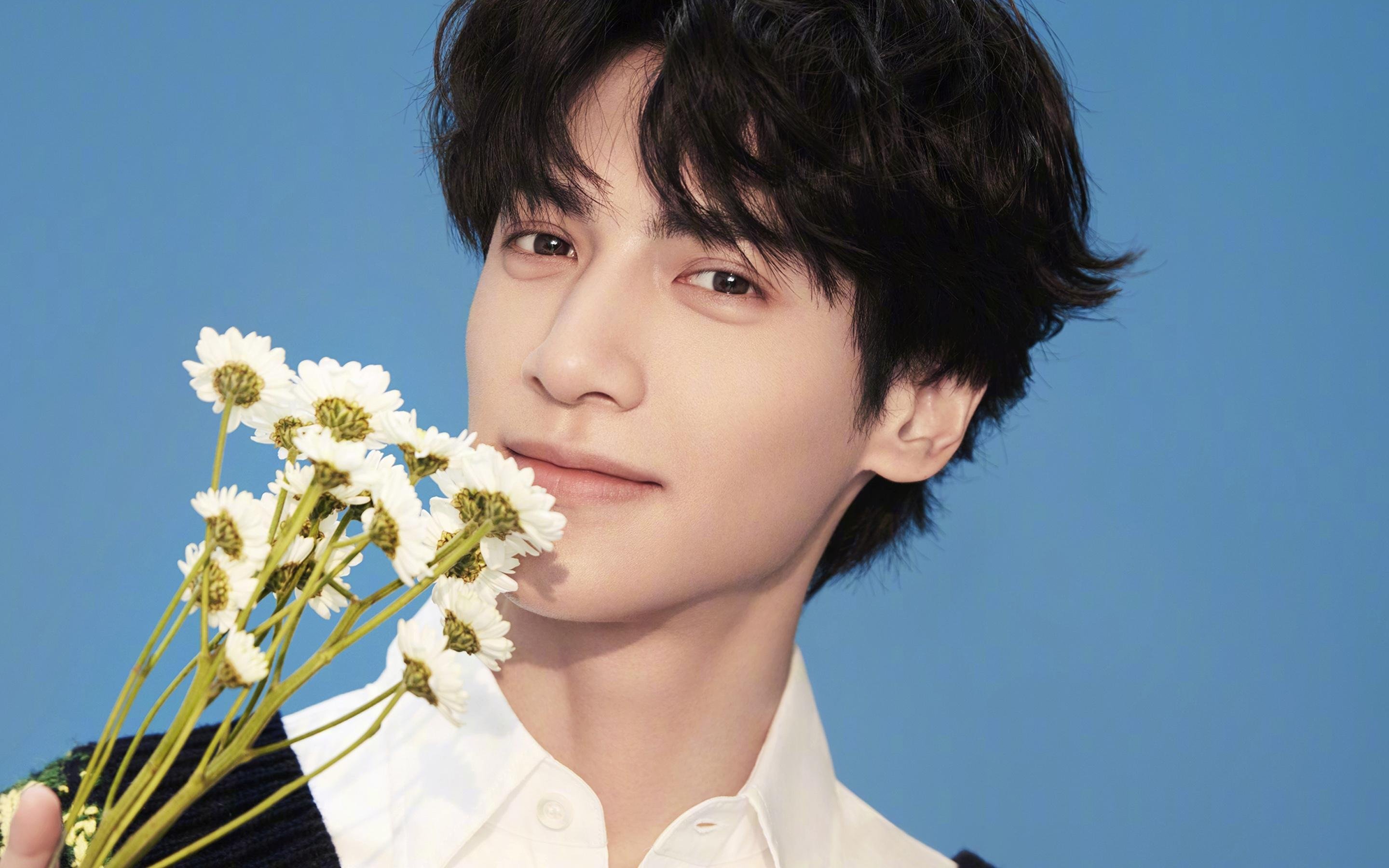 库尔图瓦关键进球定乾坤,日本关键战突围西班牙—足球世界的冰与火之歌