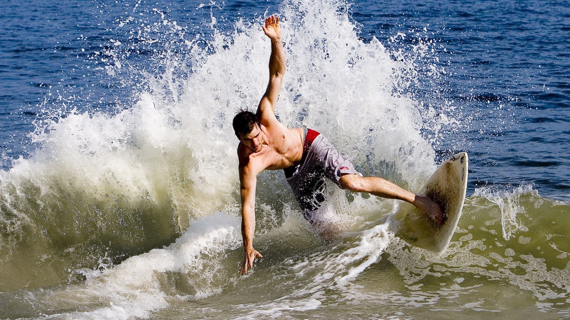 冰与火的对决,广东队爆冷独行侠,马克西如何化身关键先生改写剧本